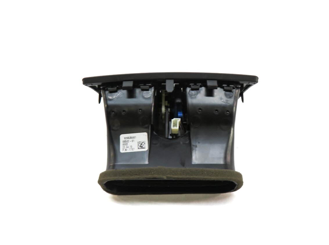 Thumbnail 4: 2015 BMW 320i (F30) REAR CENTER CONSOLE HEATER A/C AIR VENT