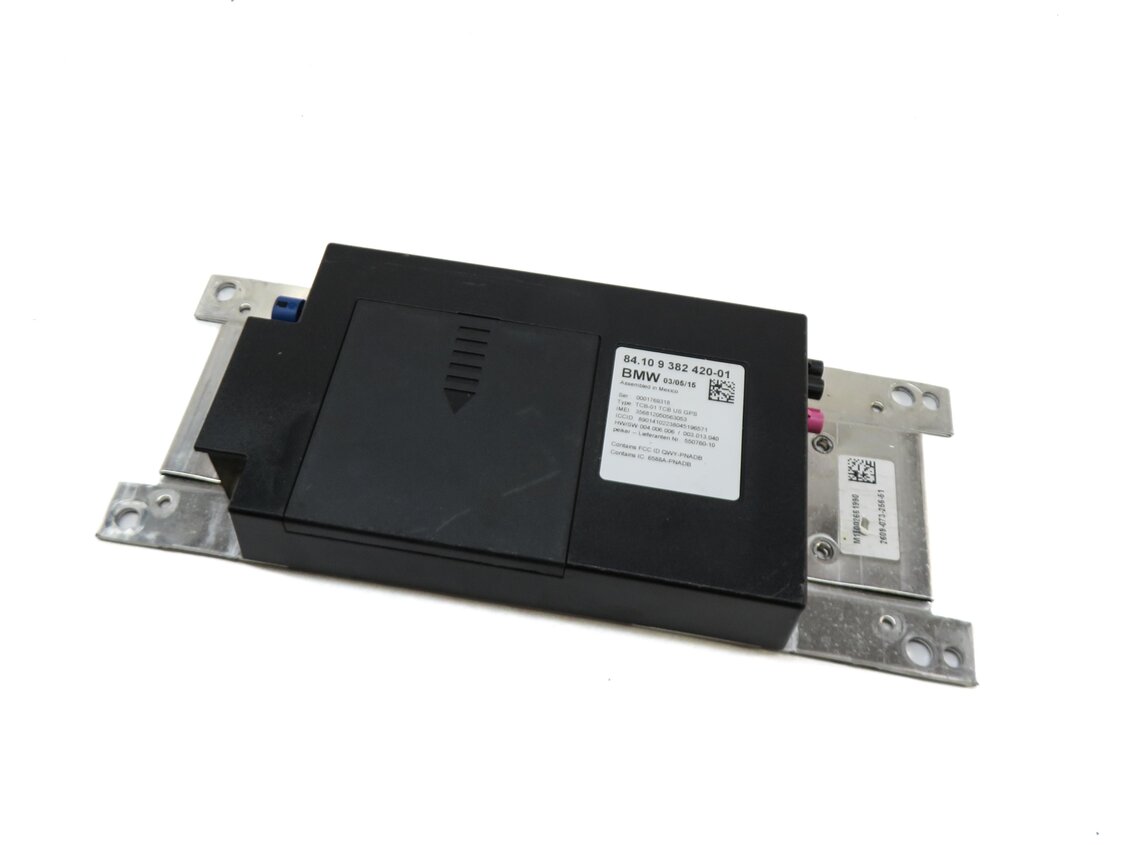 Thumbnail 2: 2015 BMW 320i (F30) BLUETOOTH TELEMATICS COMMUNICATION CONTROL MODULE