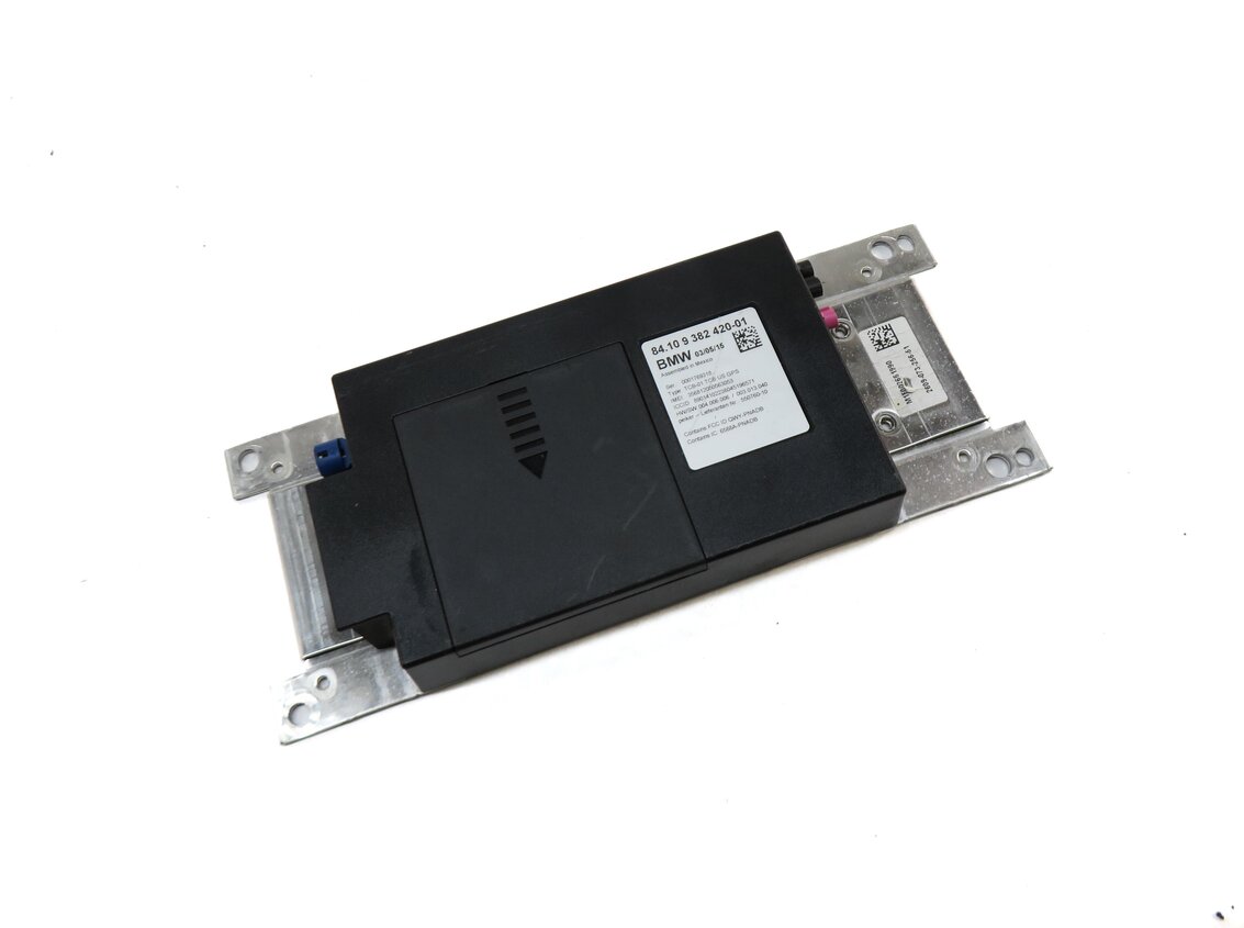 Thumbnail 3: 2015 BMW 320i (F30) BLUETOOTH TELEMATICS COMMUNICATION CONTROL MODULE