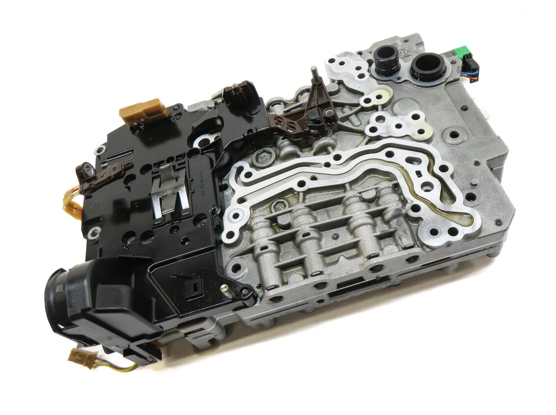 Thumbnail 3: 2014-2018 BMW 320i (F30) RWD - 8HP-45 A/T AUTOMATIC TRANSMISSION VALVE BODY