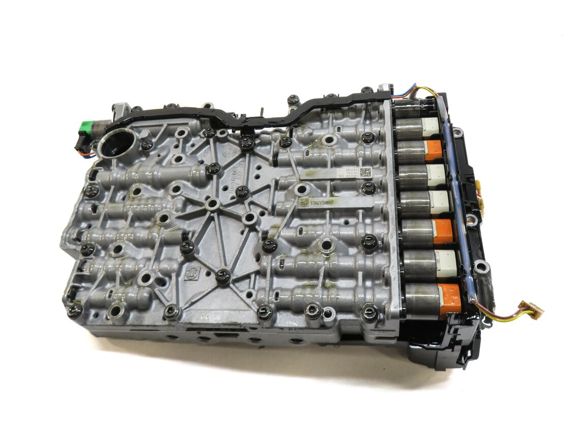 Thumbnail 5: 2014-2018 BMW 320i (F30) RWD - 8HP-45 A/T AUTOMATIC TRANSMISSION VALVE BODY