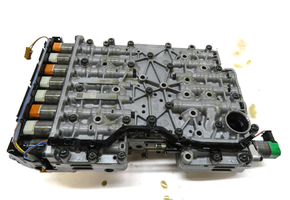 Thumbnail 6: 2014-2018 BMW 320i (F30) RWD - 8HP-45 A/T AUTOMATIC TRANSMISSION VALVE BODY