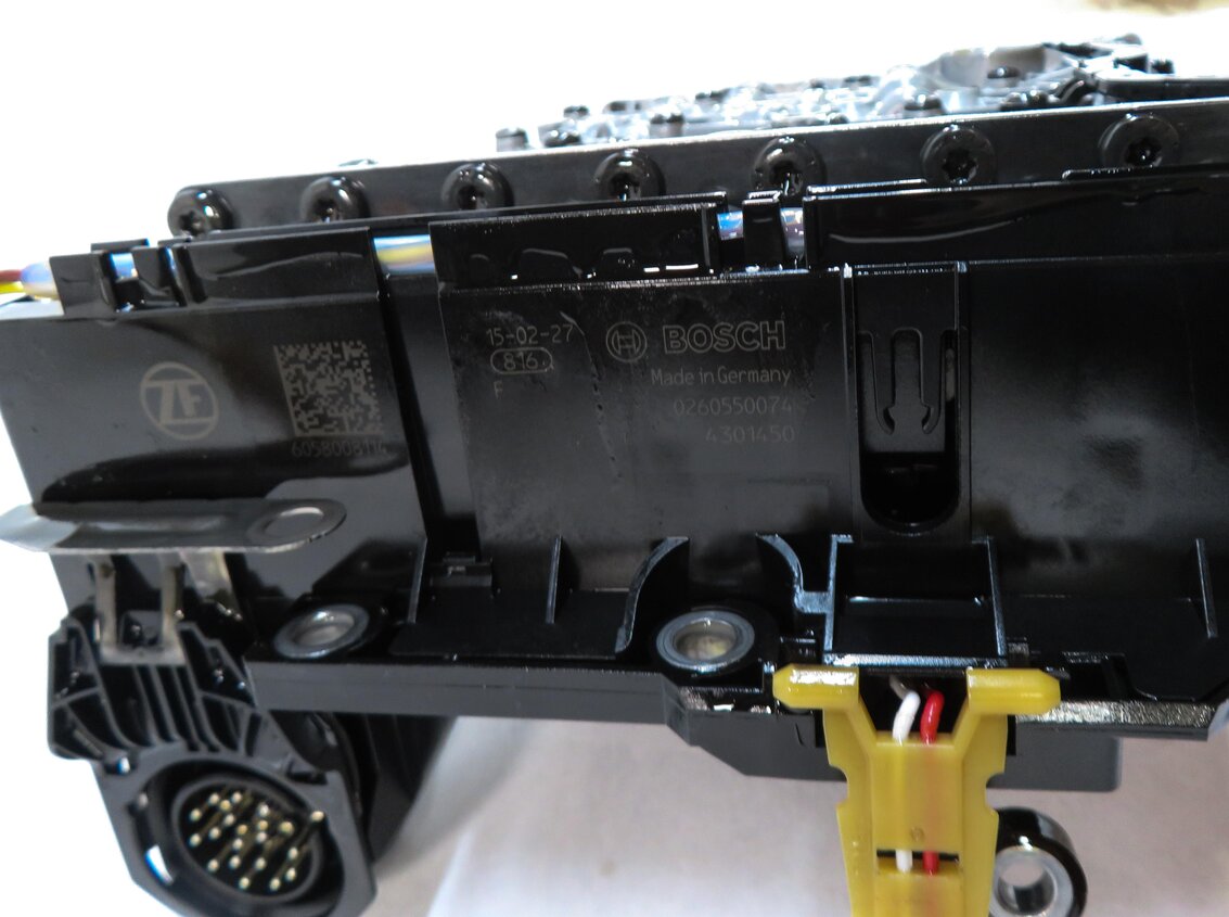 Thumbnail 7: 2014-2018 BMW 320i (F30) RWD - 8HP-45 A/T AUTOMATIC TRANSMISSION VALVE BODY