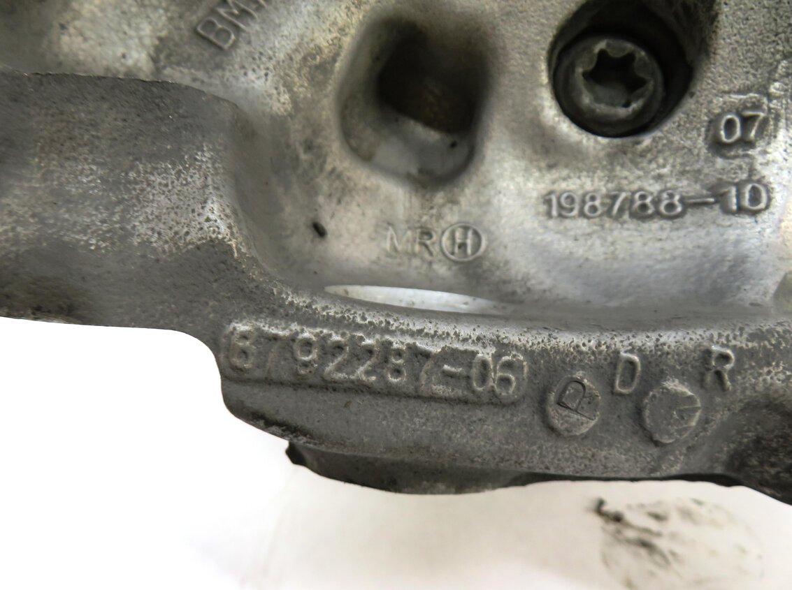 Thumbnail 6: 12-18 BMW 320i 328i 330i 335i 340i (F30) SEDAN - LEFT FRONT SPINDLE KNUCKLE HUB