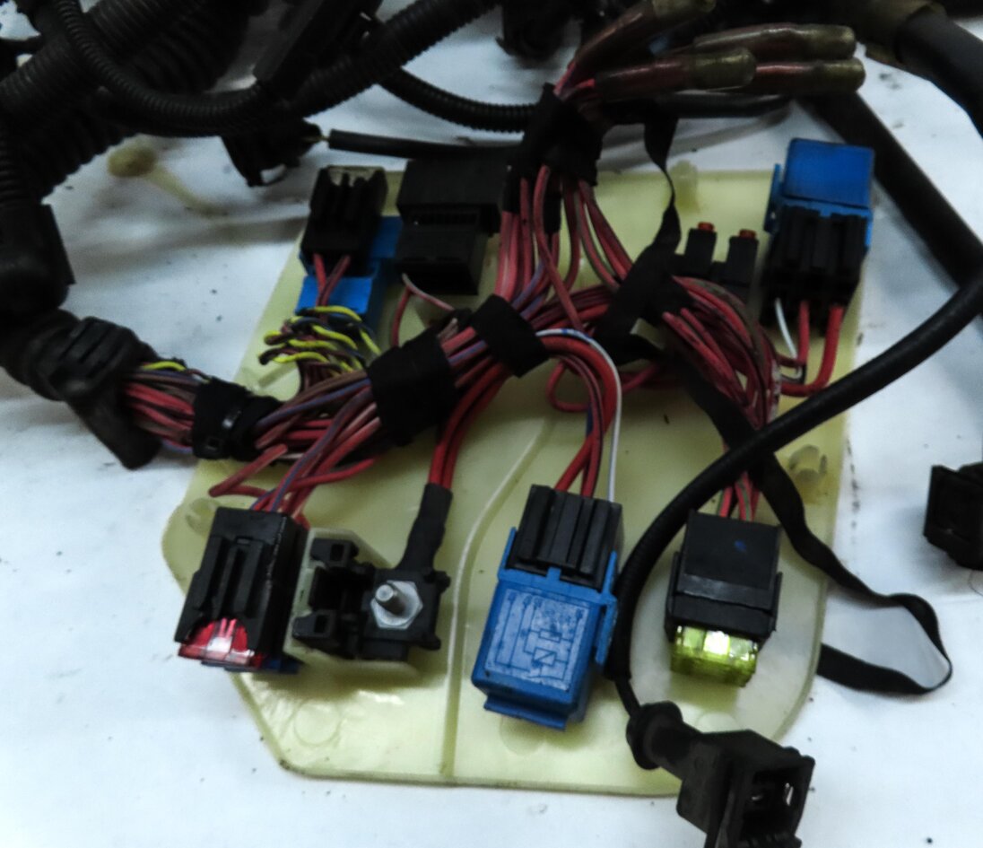 Thumbnail 4: 2013 BMW M5 ///M (F10) AUTO 4.4L S63 TWIN TURBO ENGINE WIRE WIRING HARNESS LOOM