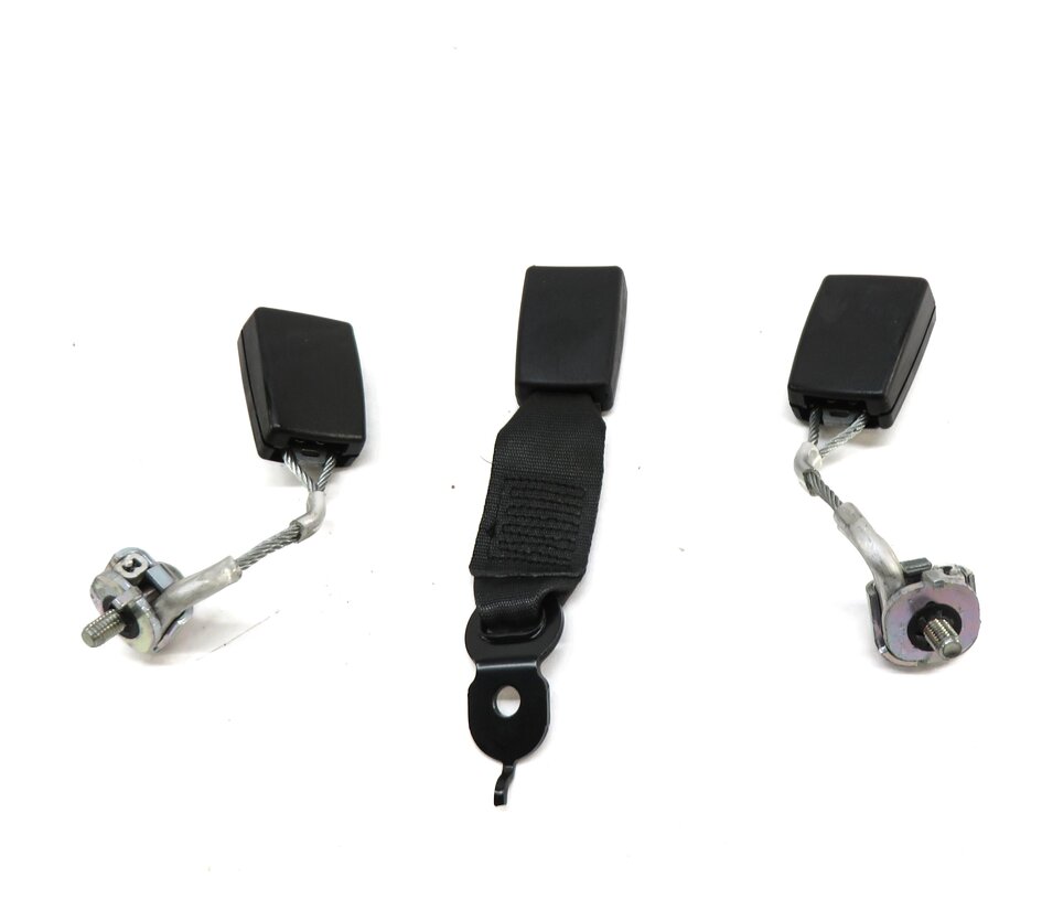 Thumbnail 5: 2013 BMW M5 ///M (F10) REAR SEAT LEFT CENTER RIGHT SEATBELT BUCKLE RECEIVER SET