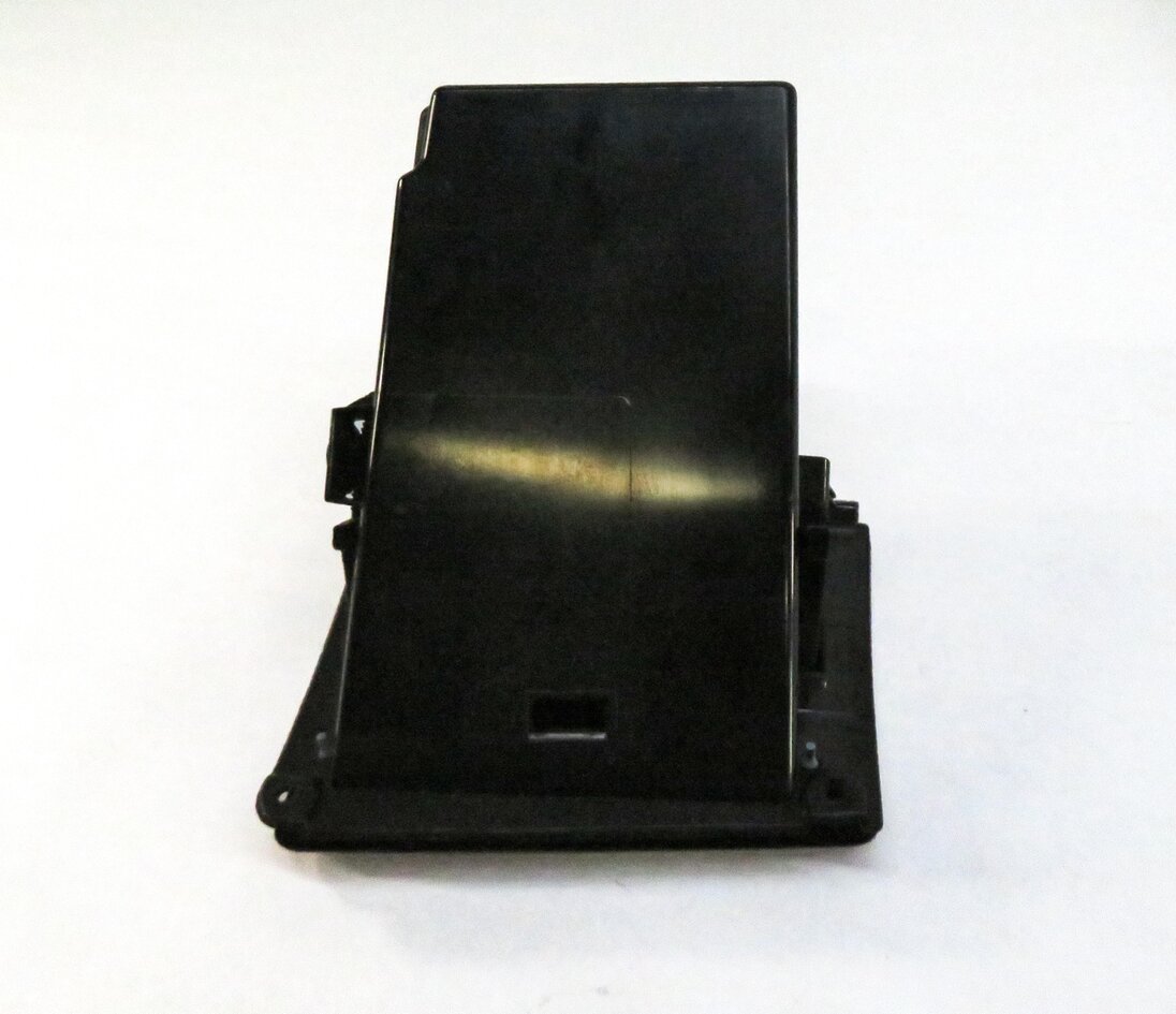 Thumbnail 5: 2013 BMW M5 (F10) FRONT LEFT DRIVER DASH STORAGE BOX GLOVE COMPARTMENT (BLACK)