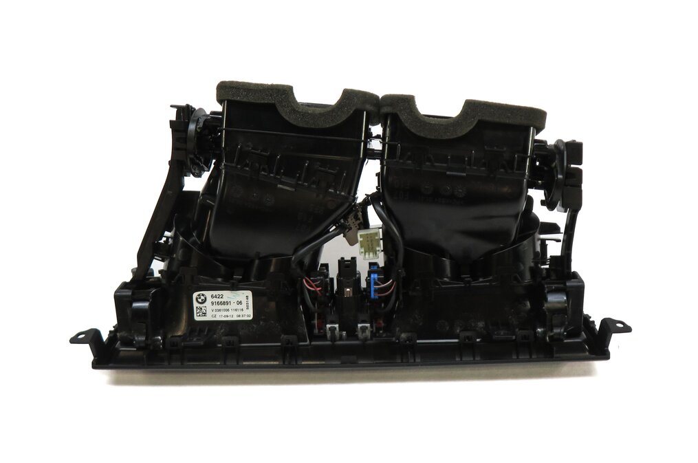 Thumbnail 5: 2013 BMW M5 (F10) FRONT CENTER DASH HEATER A/C AIR VENT