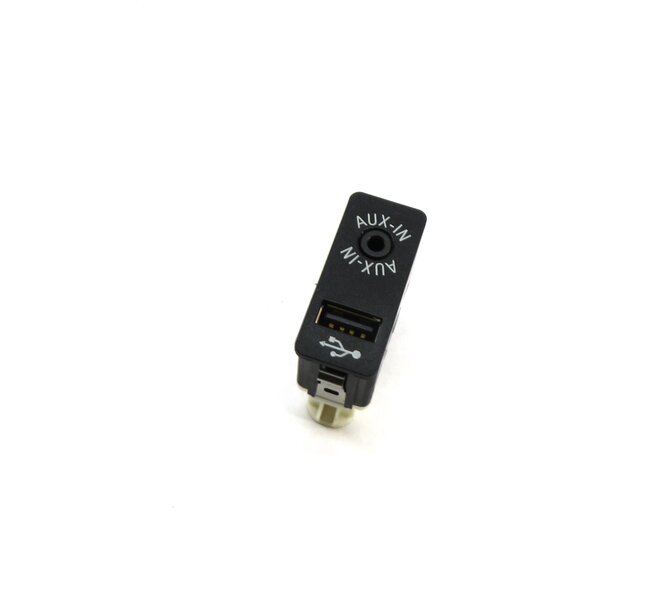 2013 BMW M5 ///M (F10) RADIO STEREO AUXILIARY AUDIO USB INTERFACE JACK