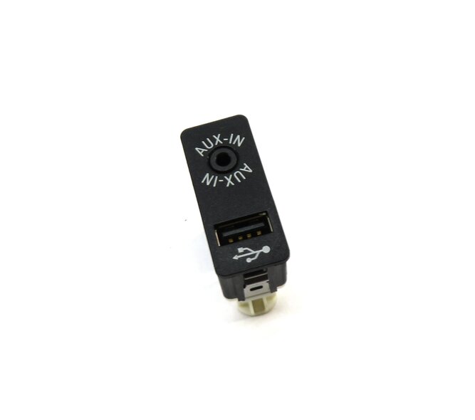 Thumbnail 3: 2013 BMW M5 ///M (F10) RADIO STEREO AUXILIARY AUDIO USB INTERFACE JACK