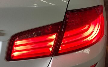 Thumbnail 2: 11-13 BMW 528i 535i 550i M5 (F10) RIGHT REAR INNER TRUNK TAILLIGHT LIGHT LAMP