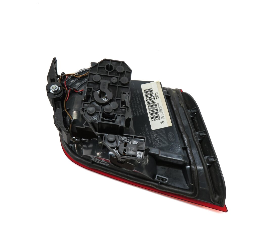 Thumbnail 5: 11-13 BMW 528i 535i 550i M5 (F10) RIGHT REAR INNER TRUNK TAILLIGHT LIGHT LAMP