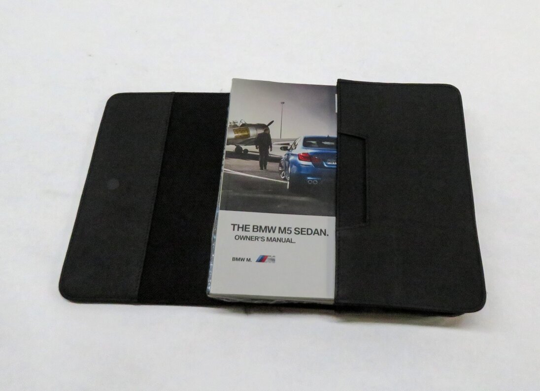 Thumbnail 10: 2013 BMW M5 ///M (F10) OWNERS MANUAL BOOK BOOKLET GUIDE SET w/ CASE