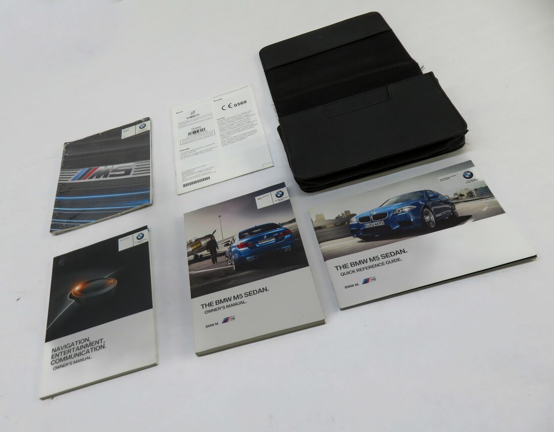 Thumbnail 4: 2013 BMW M5 ///M (F10) OWNERS MANUAL BOOK BOOKLET GUIDE SET w/ CASE