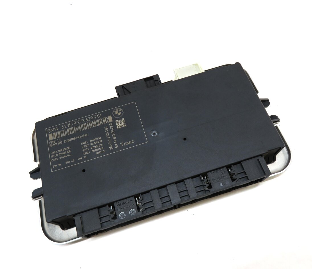 Thumbnail 3: 10-17 BMW 5 6 7 M5 X3 X4 (F06 F10 F12 F25 F26) FRM III BODY LIGHT MODULE 3-PLUG