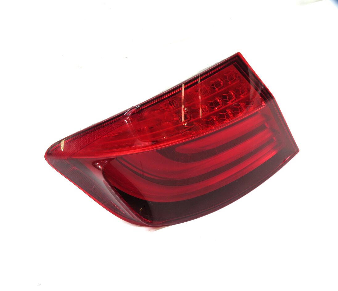 Thumbnail 3: 2011-2013 BMW 5 SERIES M5 F10 LEFT DRIVER REAR OUTER TAILLIGHT BRAKE LIGHT LAMP