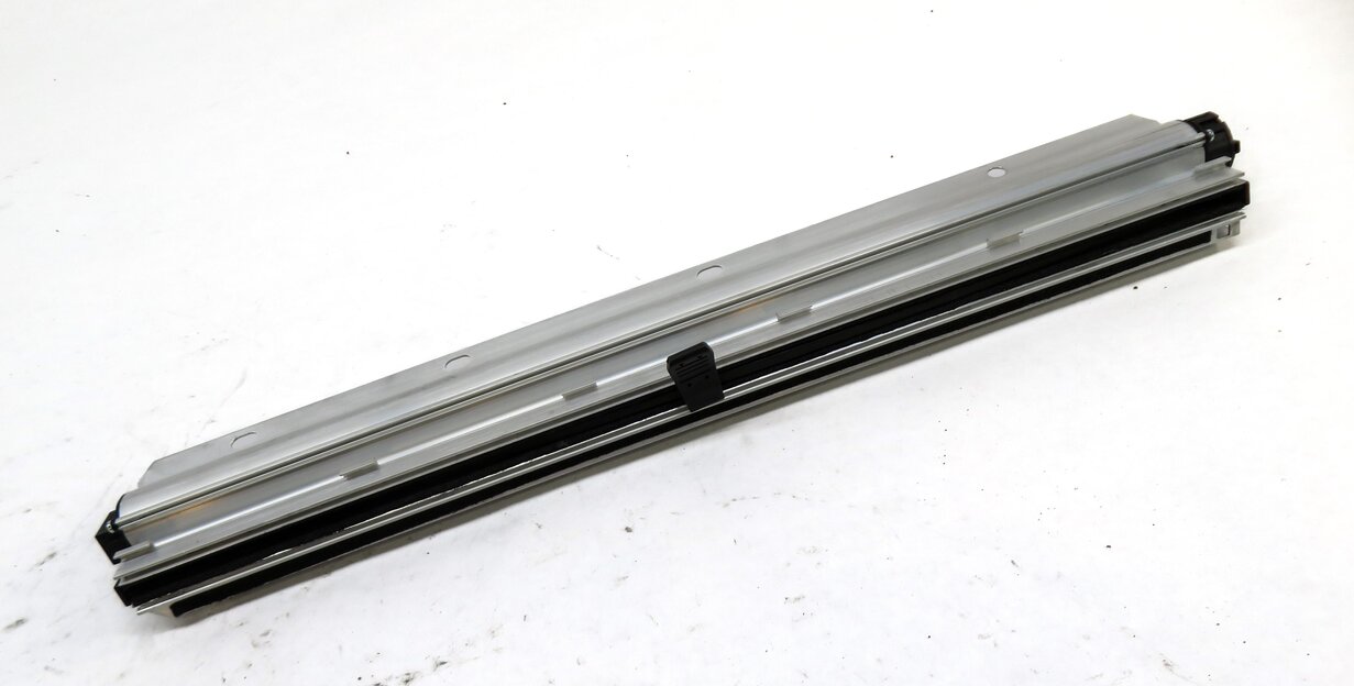 Thumbnail 3: 2011-2016 BMW 528i 535i 550i M5 (F10) RIGHT REAR DOOR WINDOW PRIVACY SUN SHADE