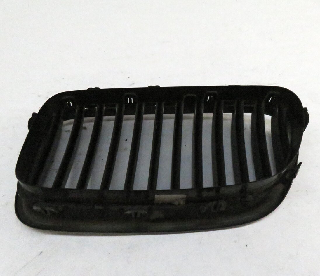 Thumbnail 6: 2011-2013 BMW 528i 535i 550i M5 (F10) FRONT HOOD VENT GRILLE SET-2 (BLACK)