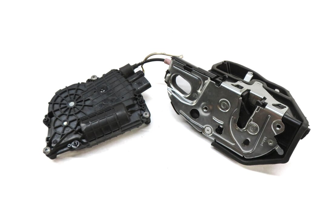 Thumbnail 4: 2011-2016 BMW 528i 535i 550i M5 (F10) RIGHT REAR SOFT CLOSE DOOR LOCK LATCH SET