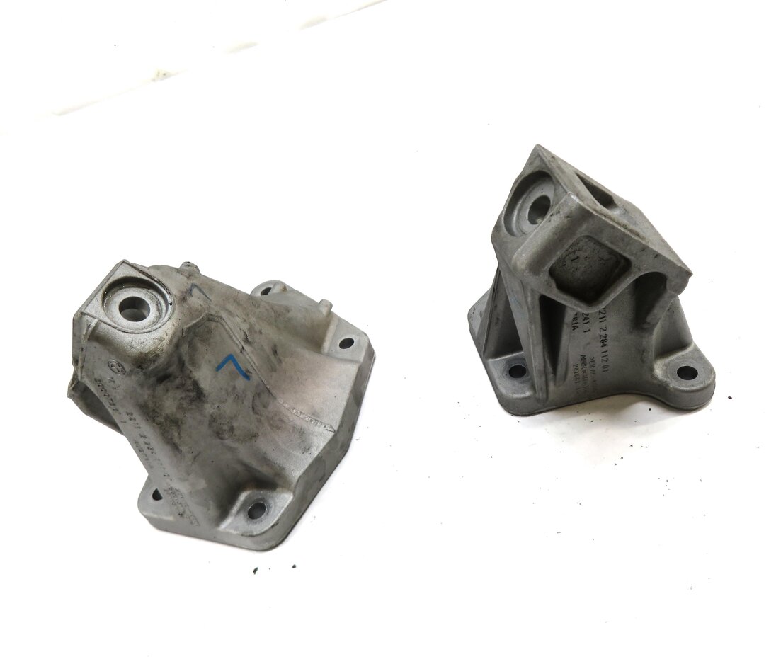 Thumbnail 3: 2013 BMW M5 ///M (F10) 4.4L S63 TWIN TURBO ENGINE MOTOR MOUNT BRACKET SET-2