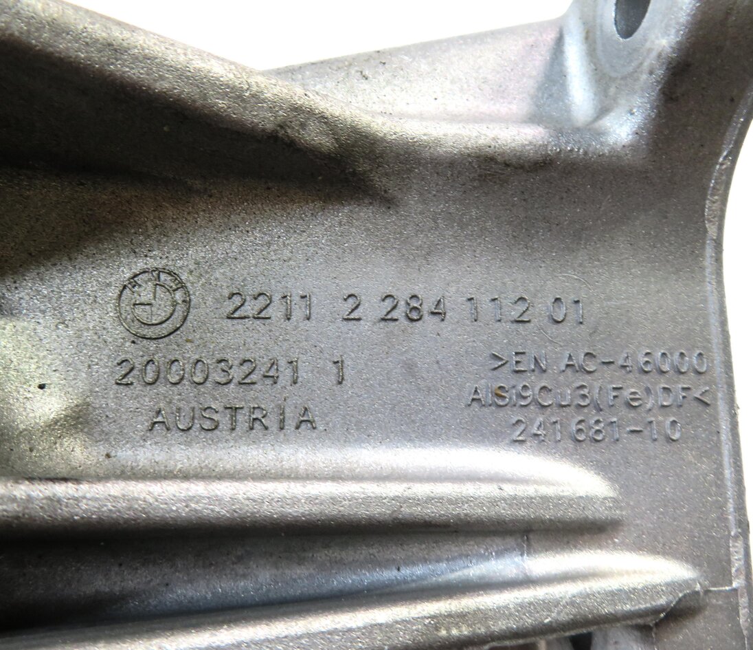 Thumbnail 9: 2013 BMW M5 ///M (F10) 4.4L S63 TWIN TURBO ENGINE MOTOR MOUNT BRACKET SET-2
