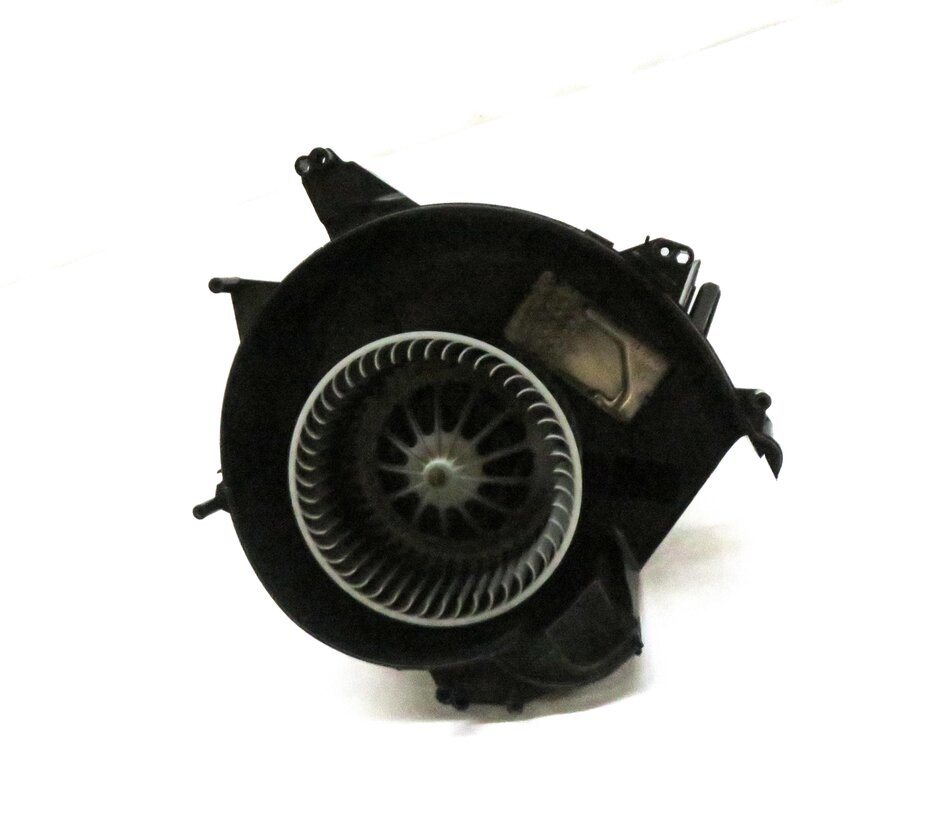 Thumbnail 2: 2009-2018 BMW 5 / 6 / 7 SERIES (F01 F06 F10 F12) FRONT BLOWER MOTOR w/ RESISTOR