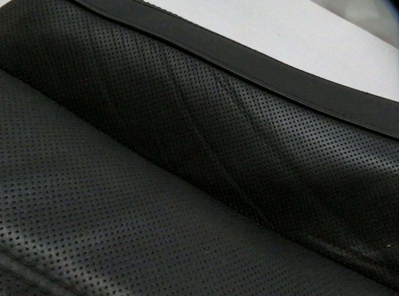 Thumbnail 8: 2013 BMW M5 (F10) DRIVER LOWER BOTTOM HEATED COOLED SPORT SEAT CUSHION (BLACK)