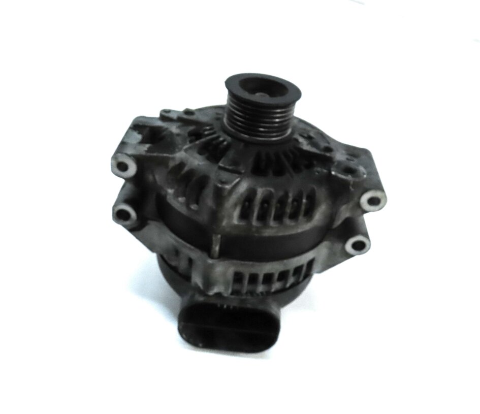 12-19 BMW 5 6 7 X5 X6 M5 M6 (F06 F10 F12 F15 F16 F85) 4.4L ALTERNATOR (210 AMP)
