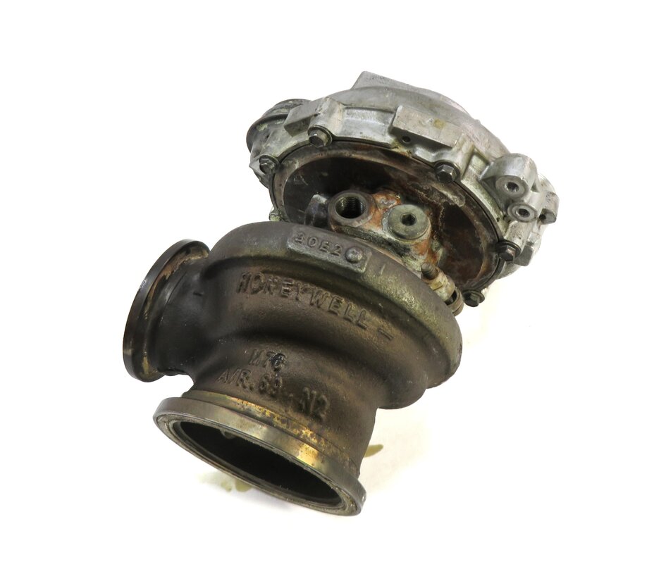 Thumbnail 4: 12-15 BMW M5 M6 ///M (F06 F10 F12 F13) 4.4L S63 ENGINE LEFT TURBO TURBOCHARGER