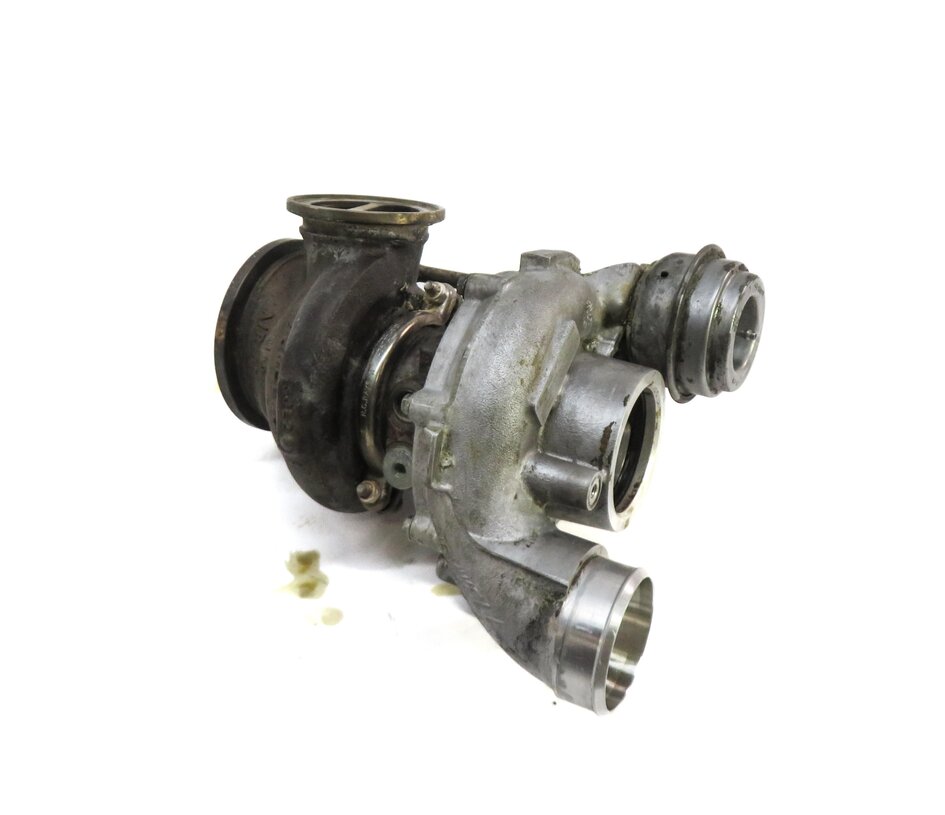 Thumbnail 2: 12-15 BMW M5 M6 ///M (F06 F10 F12 F13) 4.4L S63 ENGINE RIGHT TURBO TURBOCHARGER