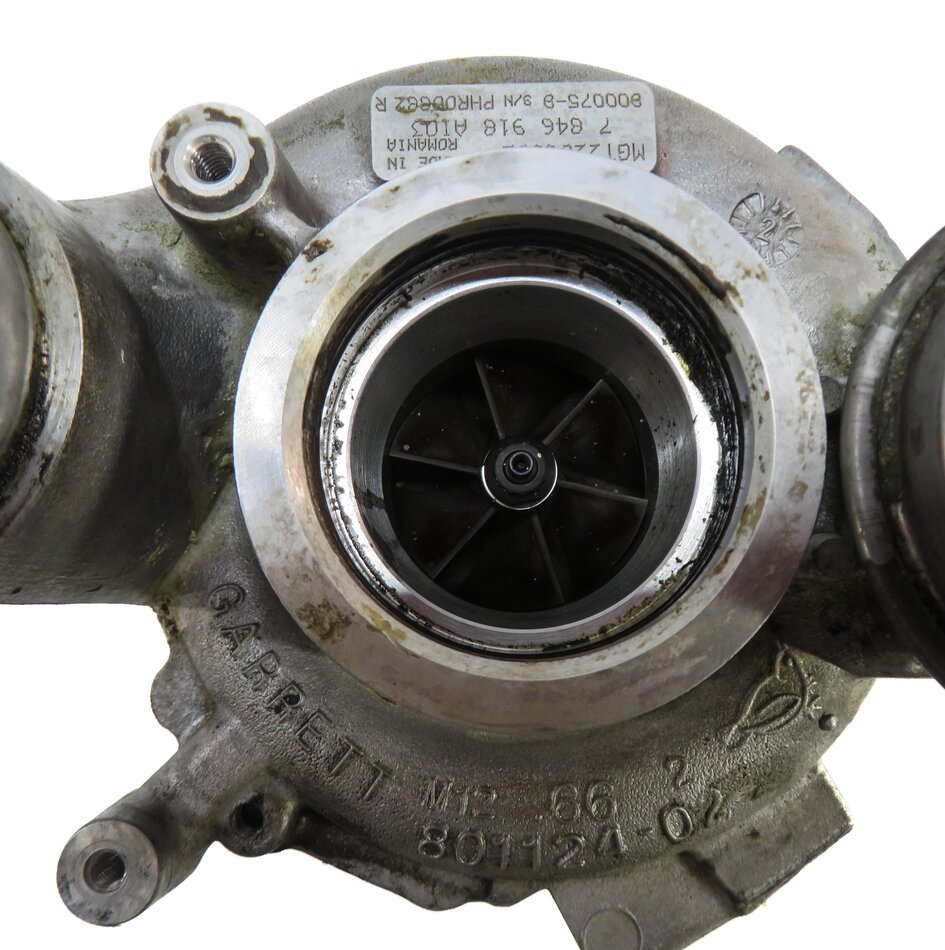 Thumbnail 7: 12-15 BMW M5 M6 ///M (F06 F10 F12 F13) 4.4L S63 ENGINE RIGHT TURBO TURBOCHARGER