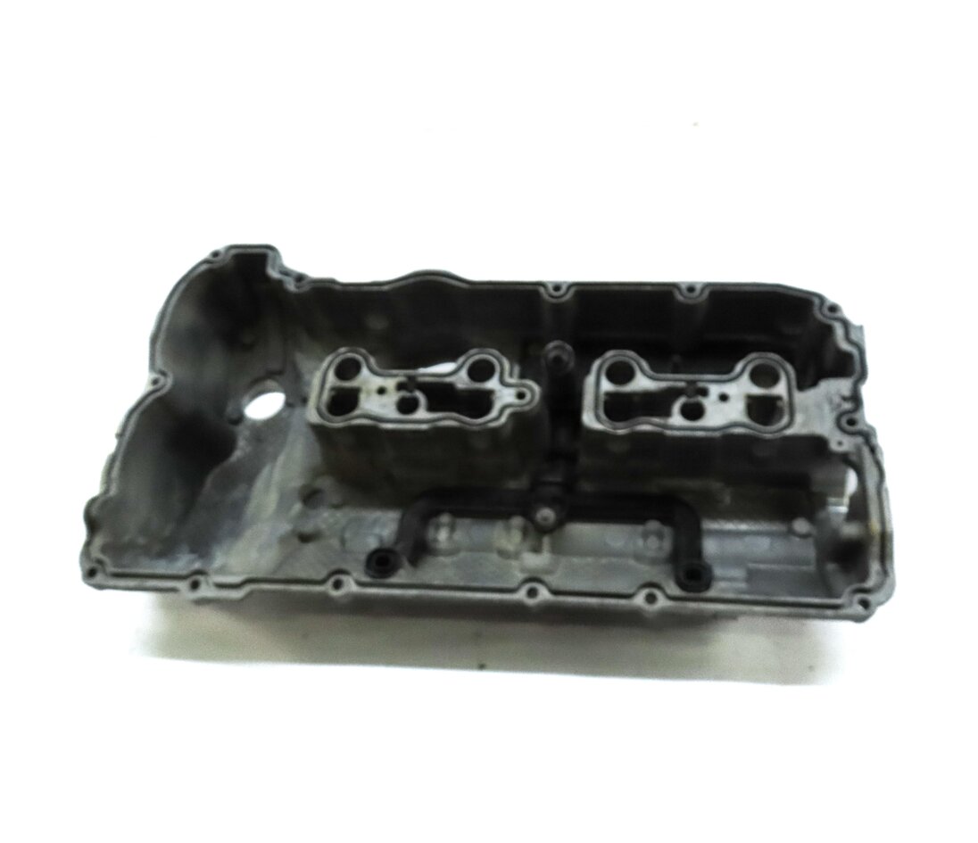 Thumbnail 6: 12-16 BMW M5 M6 X5 X6 (F06 F10 F12 F15 F16) 4.4L S63 ENGINE RIGHT VALVE COVER