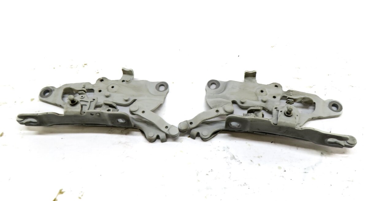 Thumbnail 2: 12-19 BMW 528i 535i 550i 640i 650i M5 M6 (F06 F10) FRONT HOOD HINGE SET (WHITE)