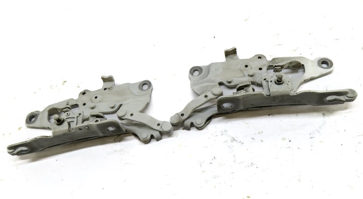 Thumbnail 3: 12-19 BMW 528i 535i 550i 640i 650i M5 M6 (F06 F10) FRONT HOOD HINGE SET (WHITE)