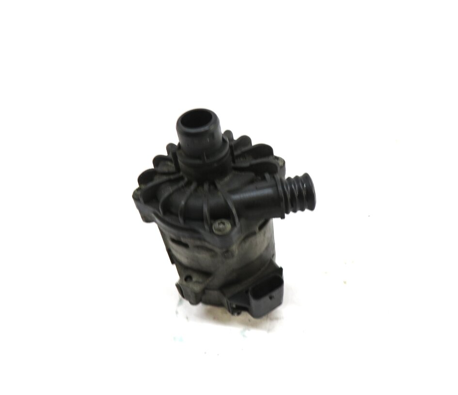 Thumbnail 2: 2012-2019 BMW M5 M6 ///M (F06 F10 F12 F13) 4.4L S63T ENGINE AUXILIARY WATER PUMP