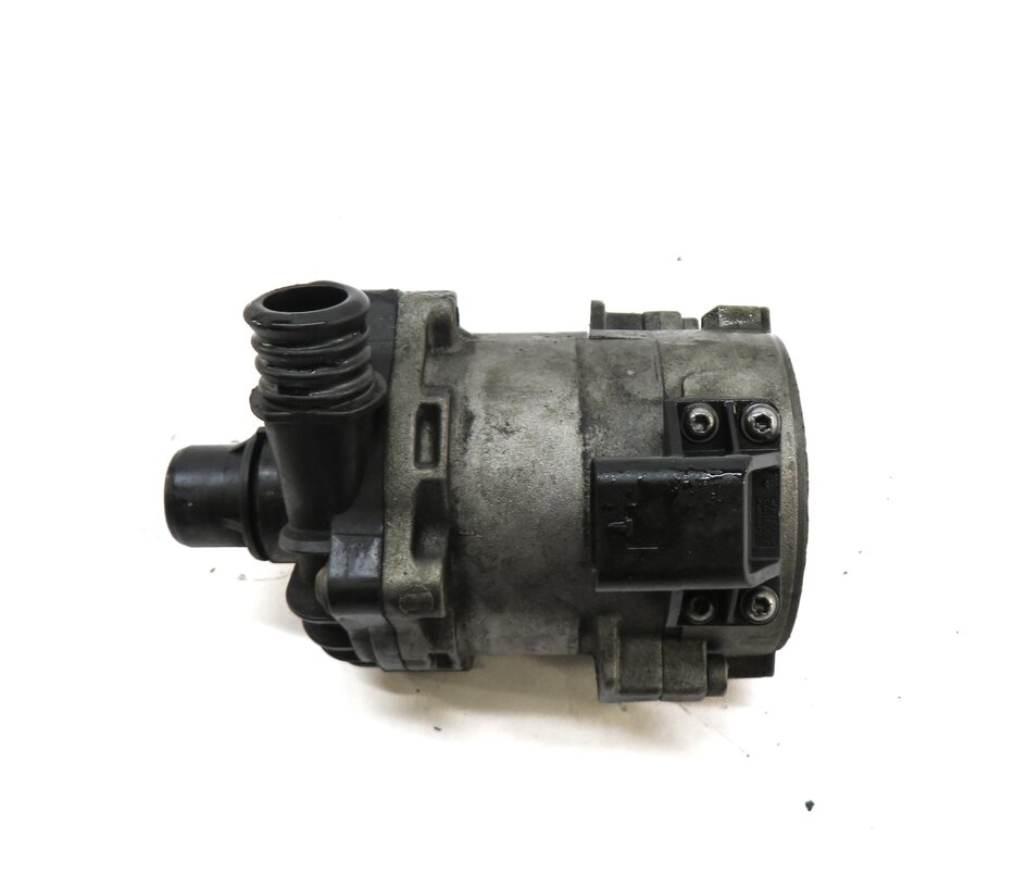 Thumbnail 5: 2012-2019 BMW M5 M6 ///M (F06 F10 F12 F13) 4.4L S63T ENGINE AUXILIARY WATER PUMP