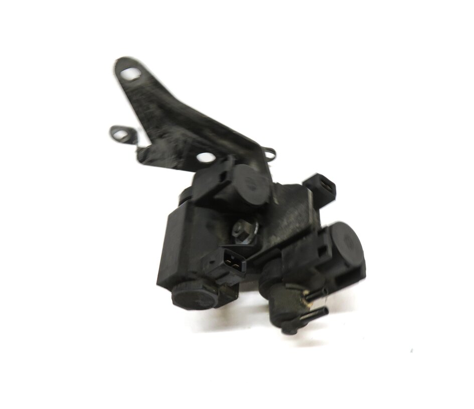 Thumbnail 2: 2013 BMW M5 (F10) 4.4L S63 TURBO TURBOCHARGER PRESSURE CONVERTER SOLENOID SET