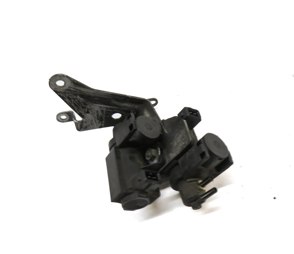 Thumbnail 3: 2013 BMW M5 (F10) 4.4L S63 TURBO TURBOCHARGER PRESSURE CONVERTER SOLENOID SET