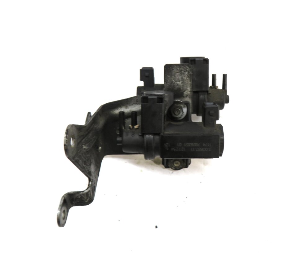 Thumbnail 5: 2013 BMW M5 (F10) 4.4L S63 TURBO TURBOCHARGER PRESSURE CONVERTER SOLENOID SET