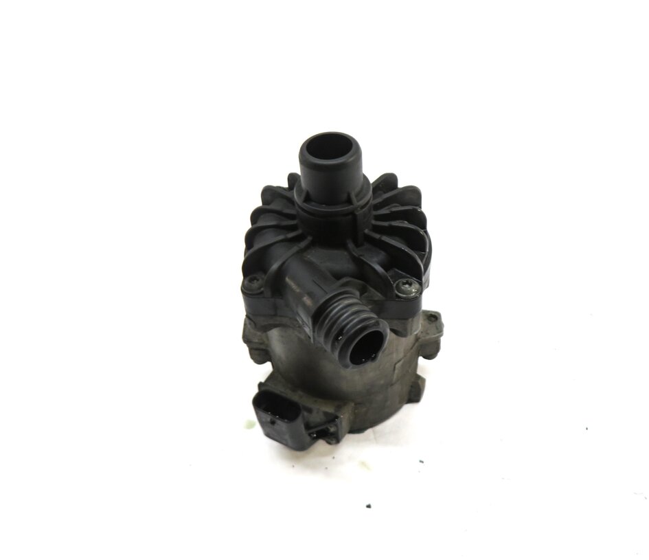 Thumbnail 2: 2012-2019 BMW M5 M6 ///M (F06 F10 F12 F13) 4.4L S63T ENGINE AUXILIARY WATER PUMP