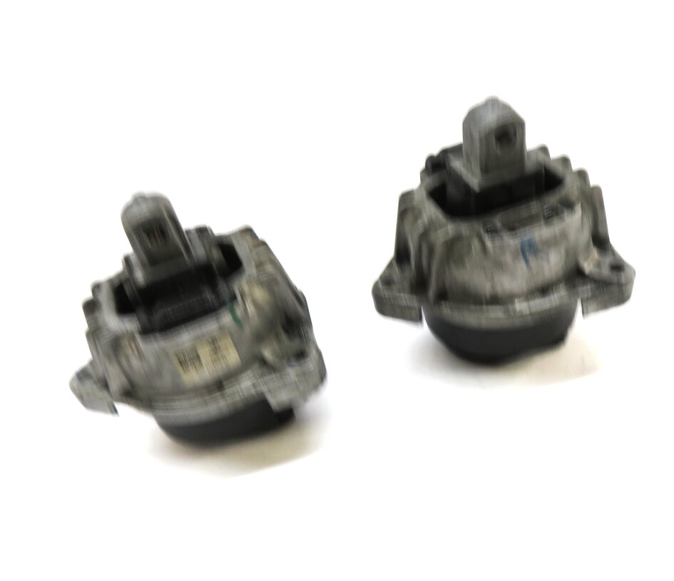 Thumbnail 3: 2013 BMW M5 ///M (F10) 4.4L S63 TWIN TURBO ENGINE LEFT & RIGHT MOTOR MOUINT SET