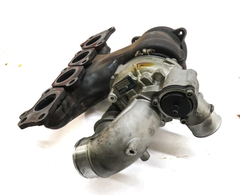 Thumbnail 7: 14-17 EVOQUE DISCOVERY SPORT (L538 L550) 2.0L TURBO ENGINE TURBOCHARGER MANIFOLD
