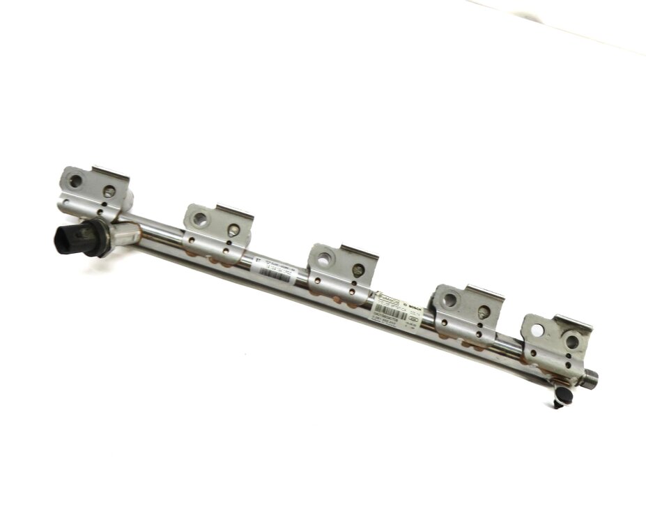 2017 LAND ROVER DISCOVERY SPORT (L550) 2.0L TURBO ENGINE FUEL RAIL