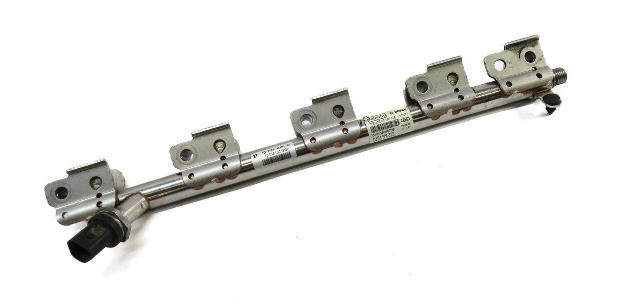 Thumbnail 3: 2017 LAND ROVER DISCOVERY SPORT (L550) 2.0L TURBO ENGINE FUEL RAIL