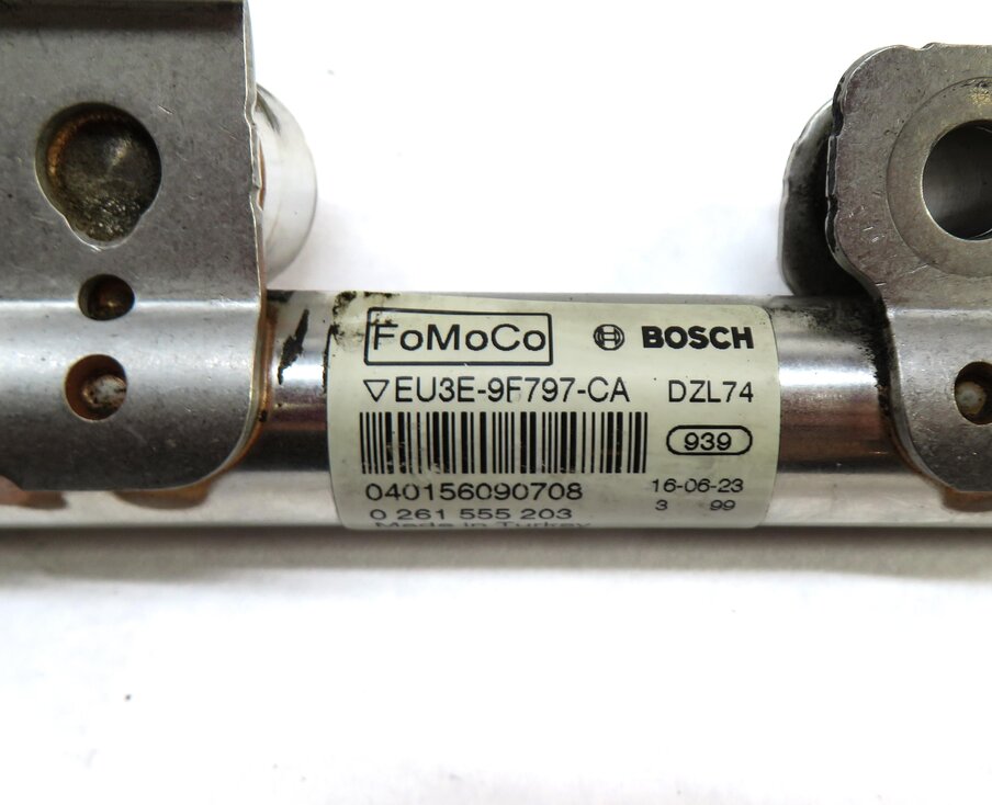 Thumbnail 8: 2017 LAND ROVER DISCOVERY SPORT (L550) 2.0L TURBO ENGINE FUEL RAIL