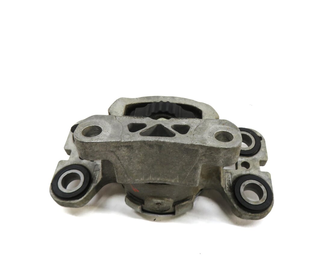 Thumbnail 4: 2017 LAND ROVER DISCOVERY SPORT (L550) TRANSMISSION MOUNT MOUNTING BRACKET