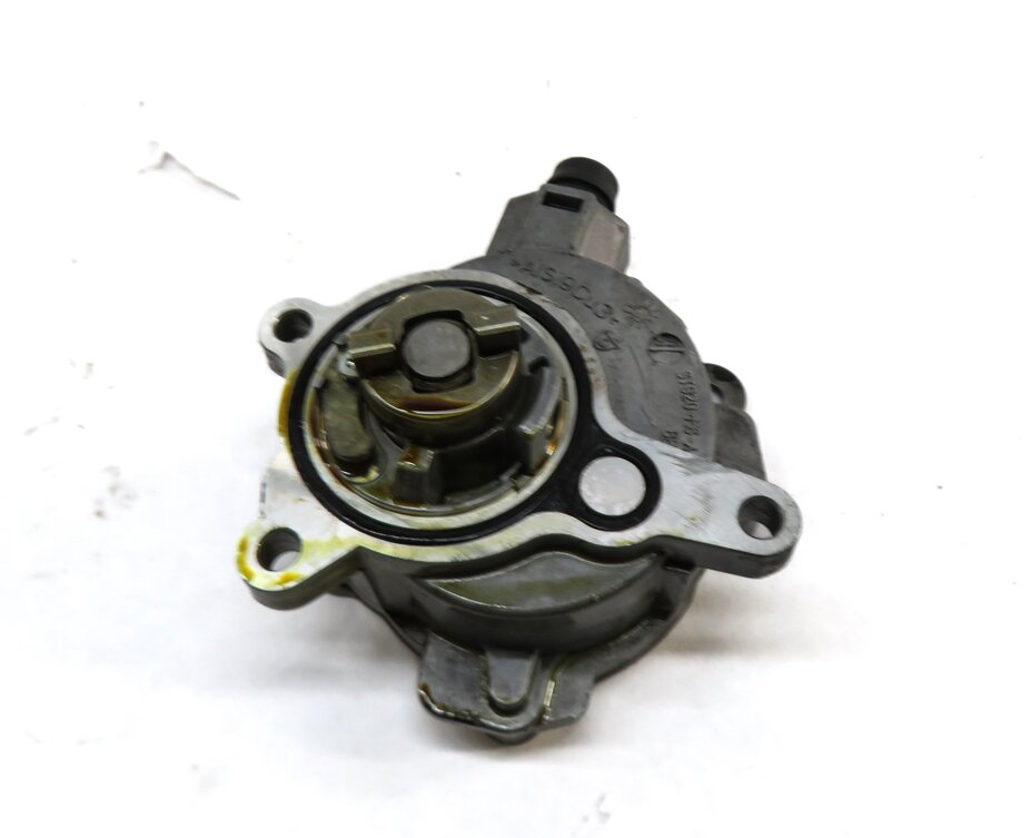 Thumbnail 4: 12-17 JAGUAR XE XF / RANGE ROVER EVOQUE DISCOVERY LR2 - 2.0L BRAKE VACUUM PUMP