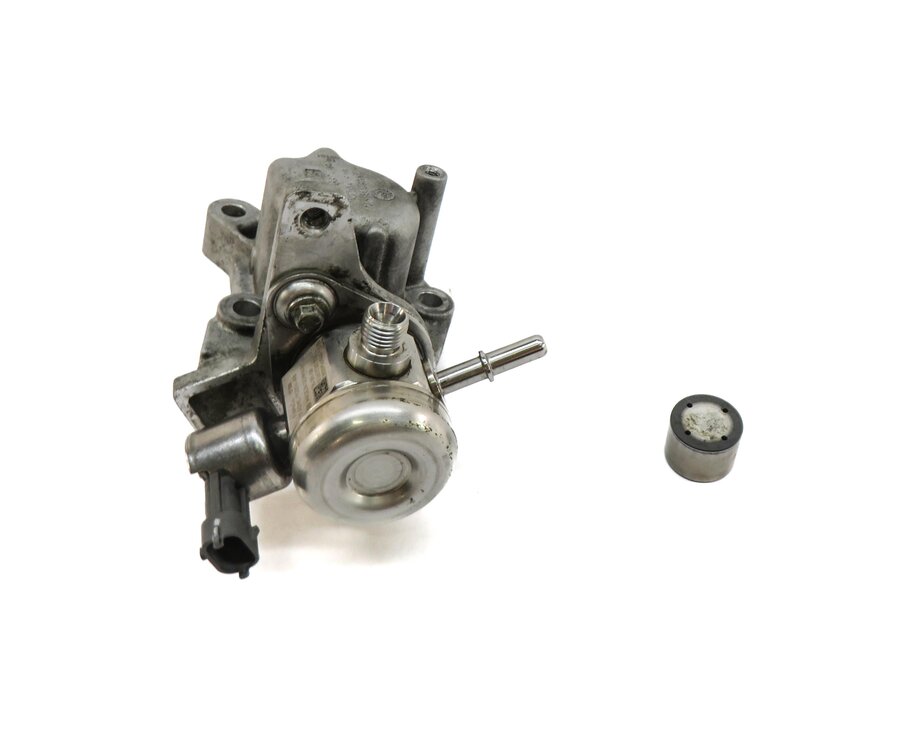Thumbnail 2: 12-17 LR2 DISCOVERY SPORT RANGE ROVER EVOQUE (L538 L550) HIGH PRESSURE FUEL PUMP