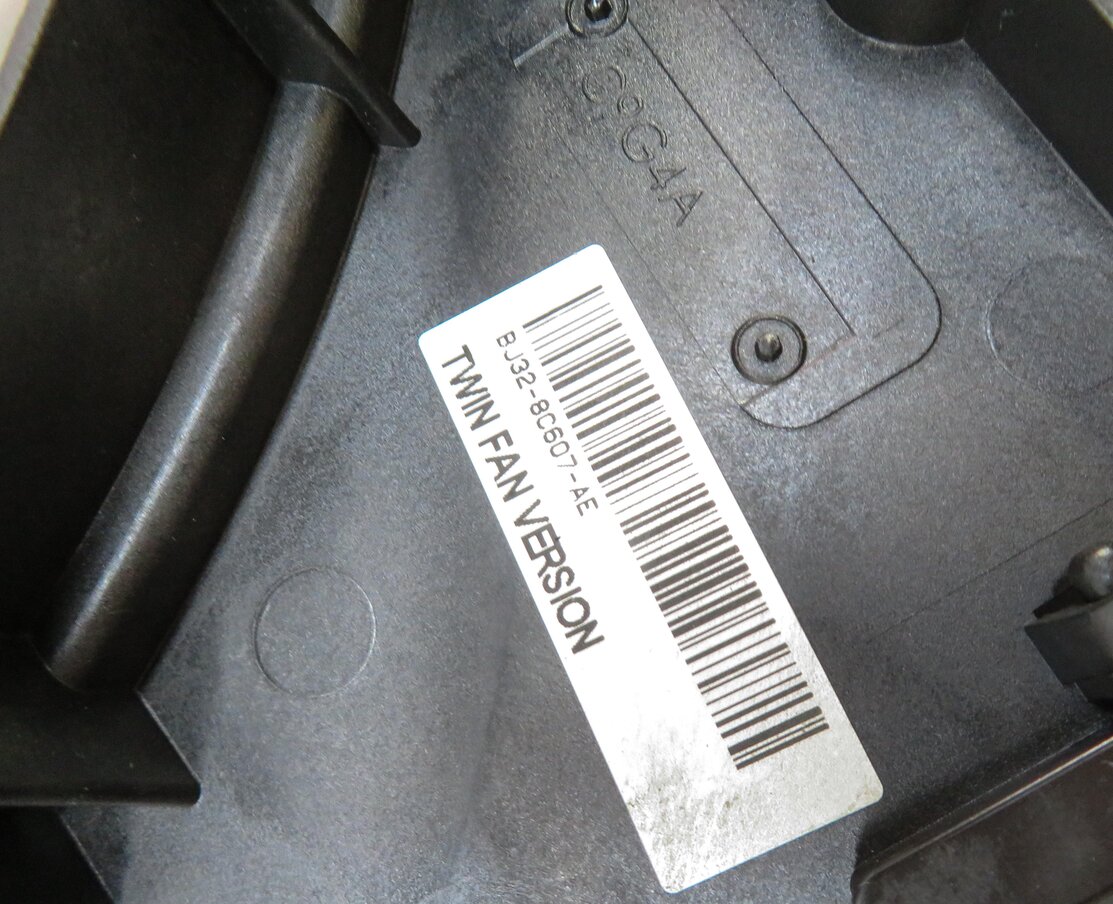 Thumbnail 7: 12-17 LR2 DISCOVERY SPORT RANGE ROVER EVOQUE (L538 L550) RADIATOR COOLING FAN