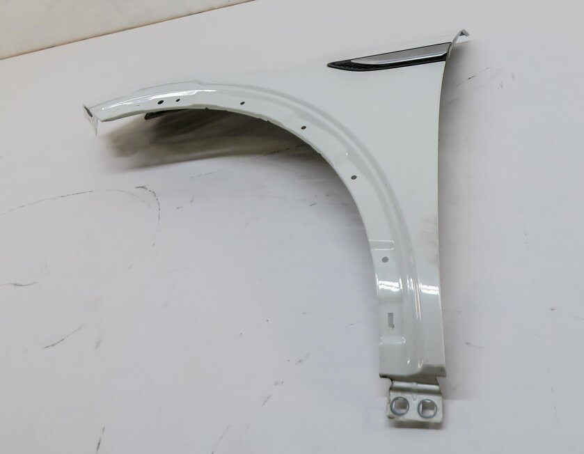 2015-2020 LAND ROVER DISCOVERY SPORT (L550) FRONT LEFT DRIVER FENDER (WHITE)